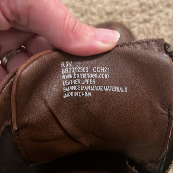 Born lace up side zip boots 9.5 women’s EUC weathered look leather - Picture 5 of 13